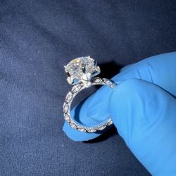 Size 8 5ct Platinum Ring