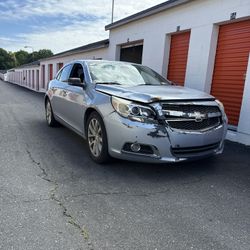2013 chevy malibu  only cosmetic damage 