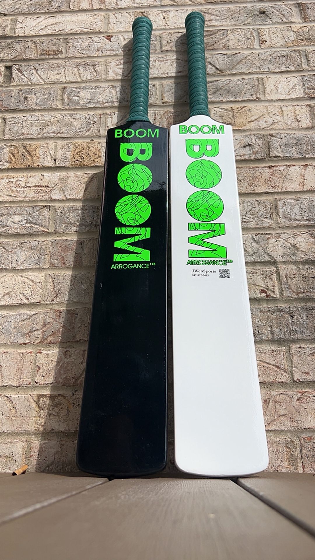 Boom Booom Arrogance 175 Composite Fiber Cricket Bat