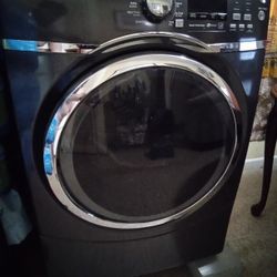 GE Electric Clothes Dryer 7.5 cu ft, 220v  good working condition
  