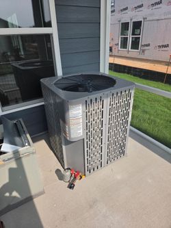 RUN TRU (TRANE) 1.5 ton condenser and cased evaporator coil