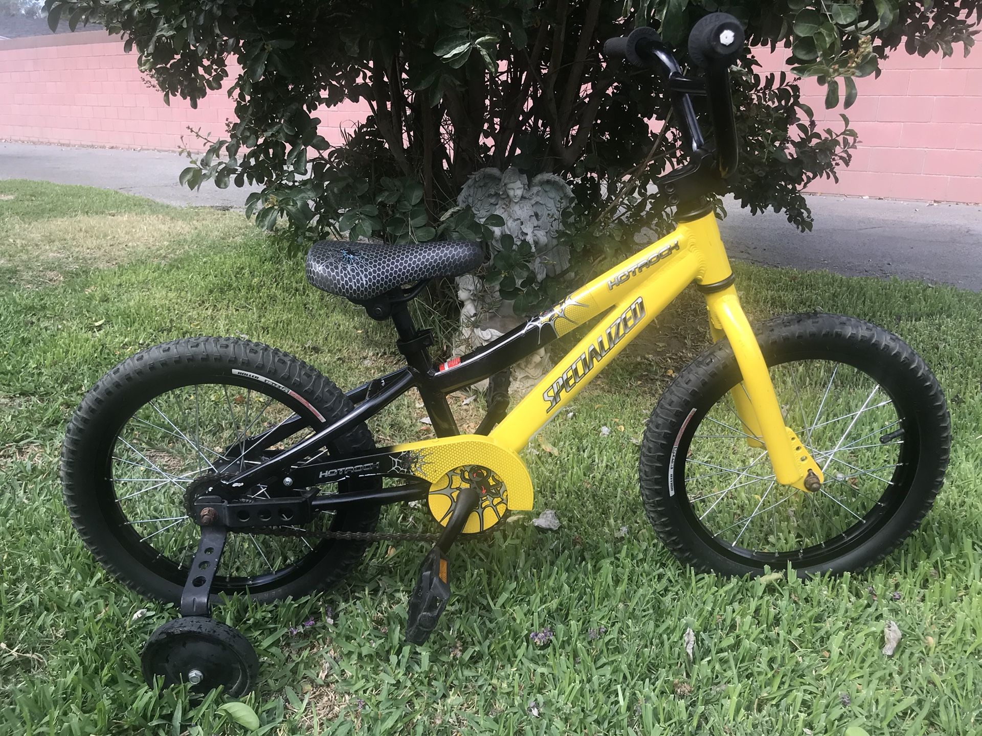 Specialized 16” Hotrock Black Widow Spider Kids Bike Bicycle Black & Yellow