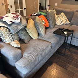 $800 - NEED IT GONE - Cindy Crawford Home Palm Springs Collection