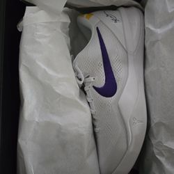 Kobe 8 Home