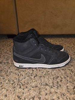 Nike Prestige 3 - Black - Women's size 6.5