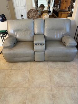 Leather couches recallable