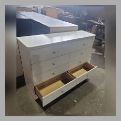 8 Drawer Dresser 
