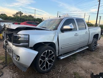 2011 Chevrolet Silverado part out