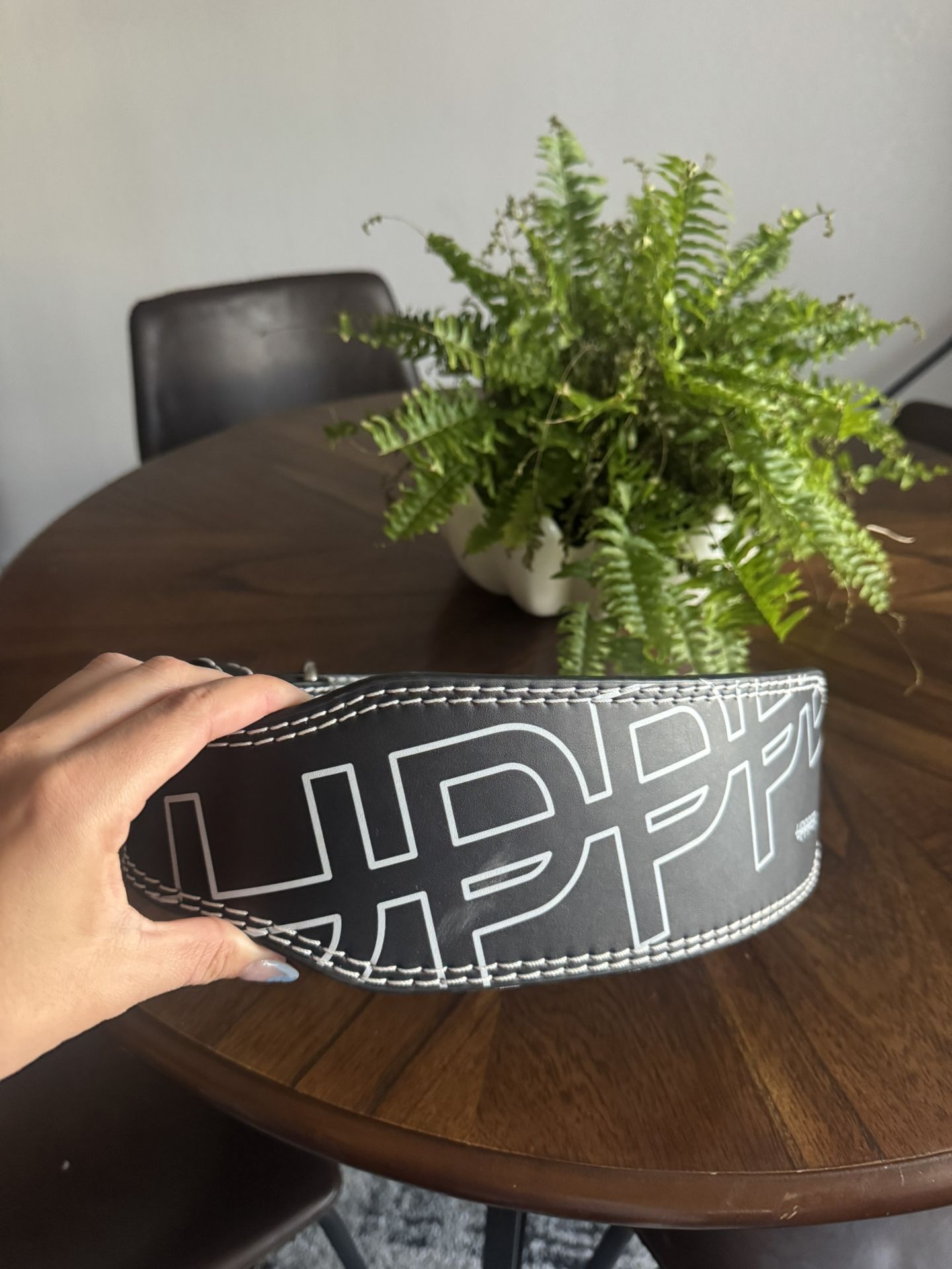 Upper Women’s Weight Lifting Belt