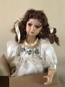 Porcelain Doll Ventage