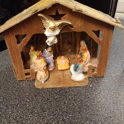1950s Nativity Seane. Chalk ware. 8 Figures. And Manger.    30 Bucks