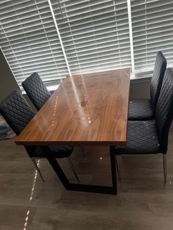 Dining Table and Chair Set