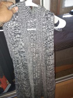 Long sleeveless sweater for nice dress