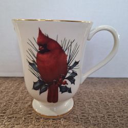 LENOX WINTER GREETINGS CARDINAL FOOTED MUG