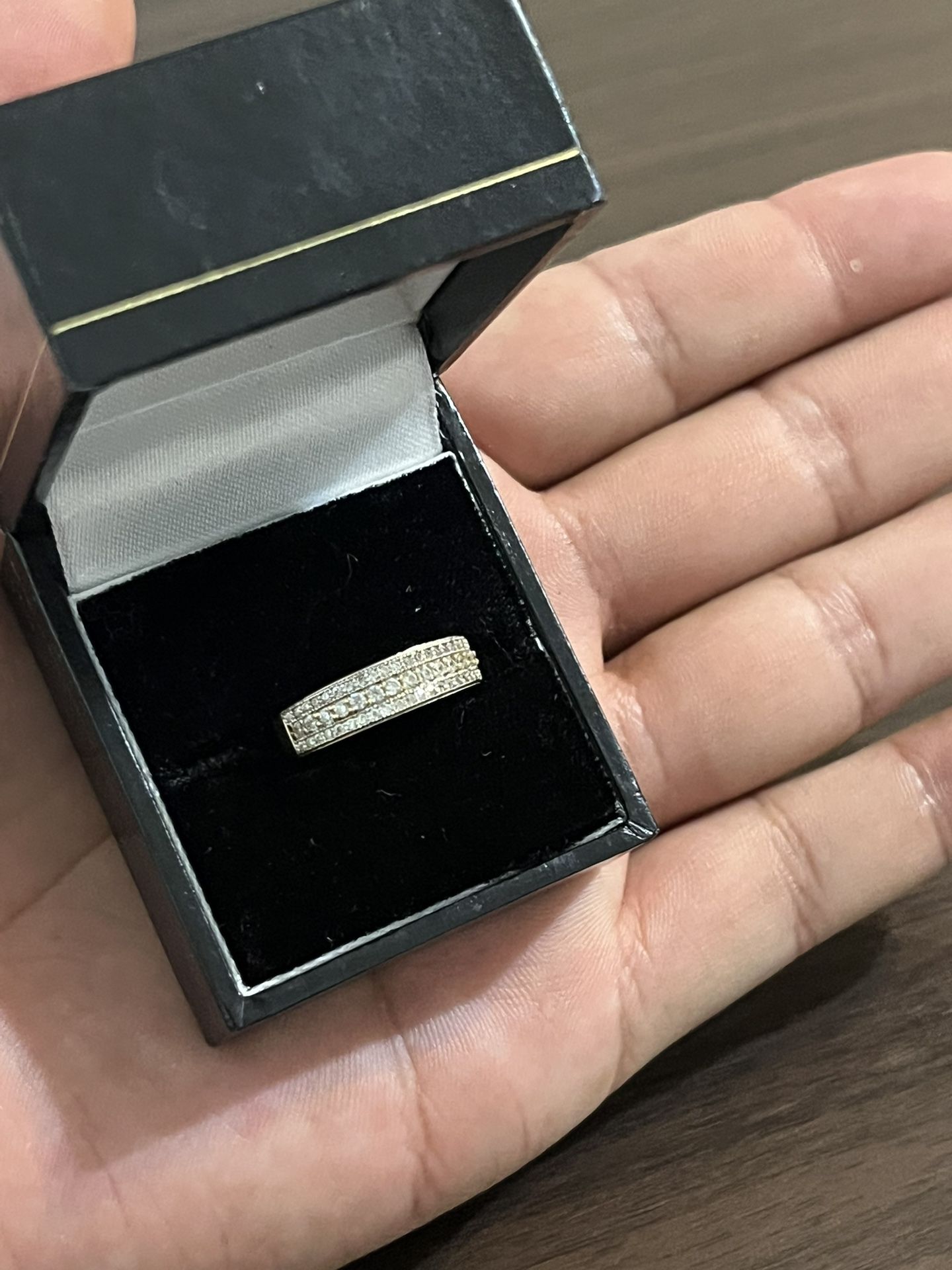 14K Gold CZ Ring Size 7 Solid gold
