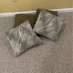 Chair/sofa Cushions (4)($10)