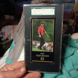 Tiger Woods !!Rookie!!!!Graded SGC 8.5 NM