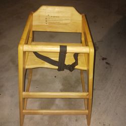 LIKE BRAND NEW WOOD HI CHAIR 25 FINAL PRICE LOOK MY POST TONS ITEM