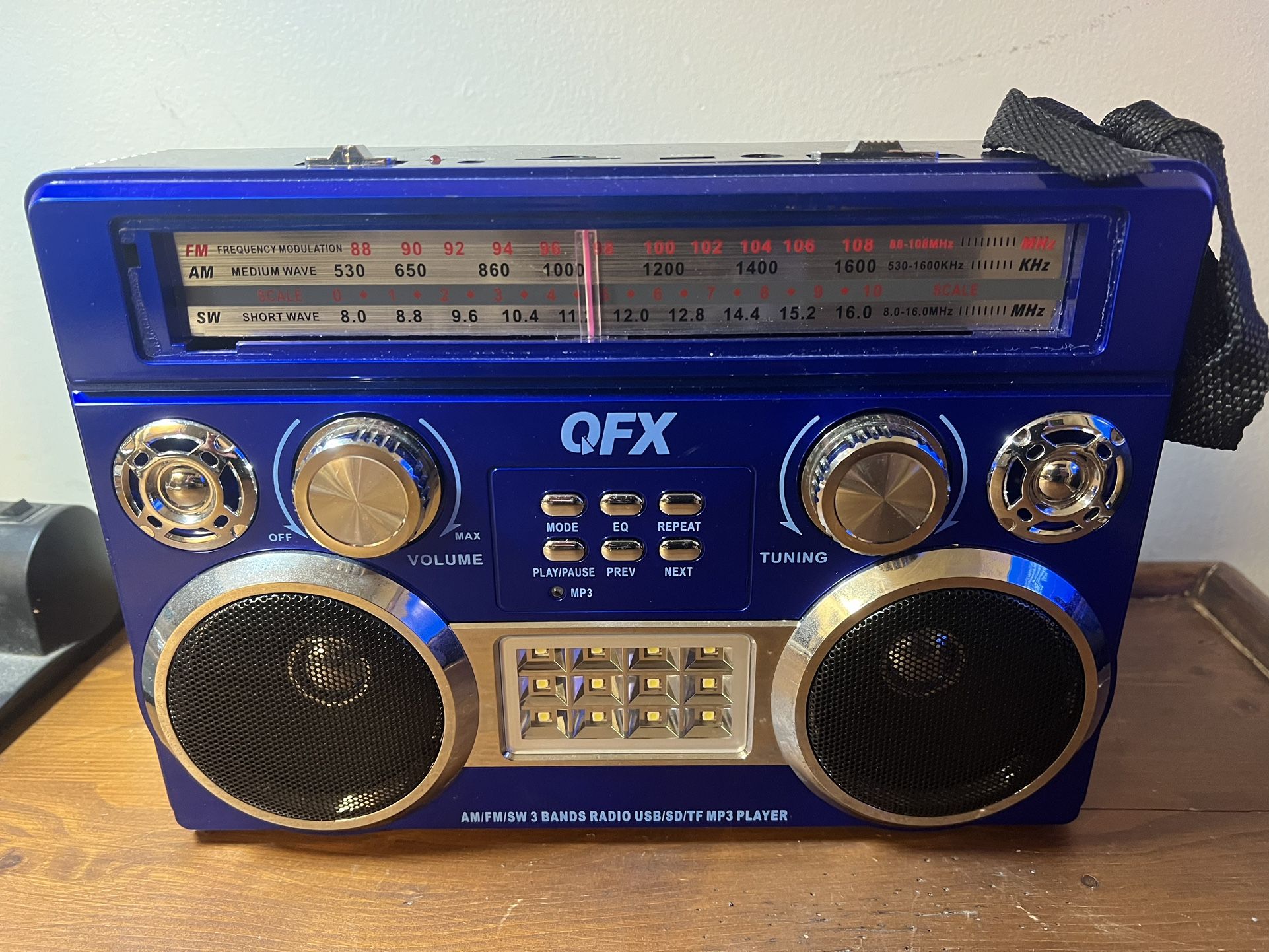 RETRO BOOM BOX MP3 BLUETOOTH Short Wave Radio