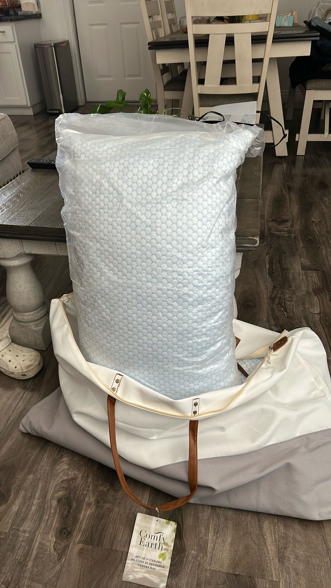 1 Pair Of Cooling Pillows