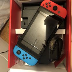 Nintendo Switch 