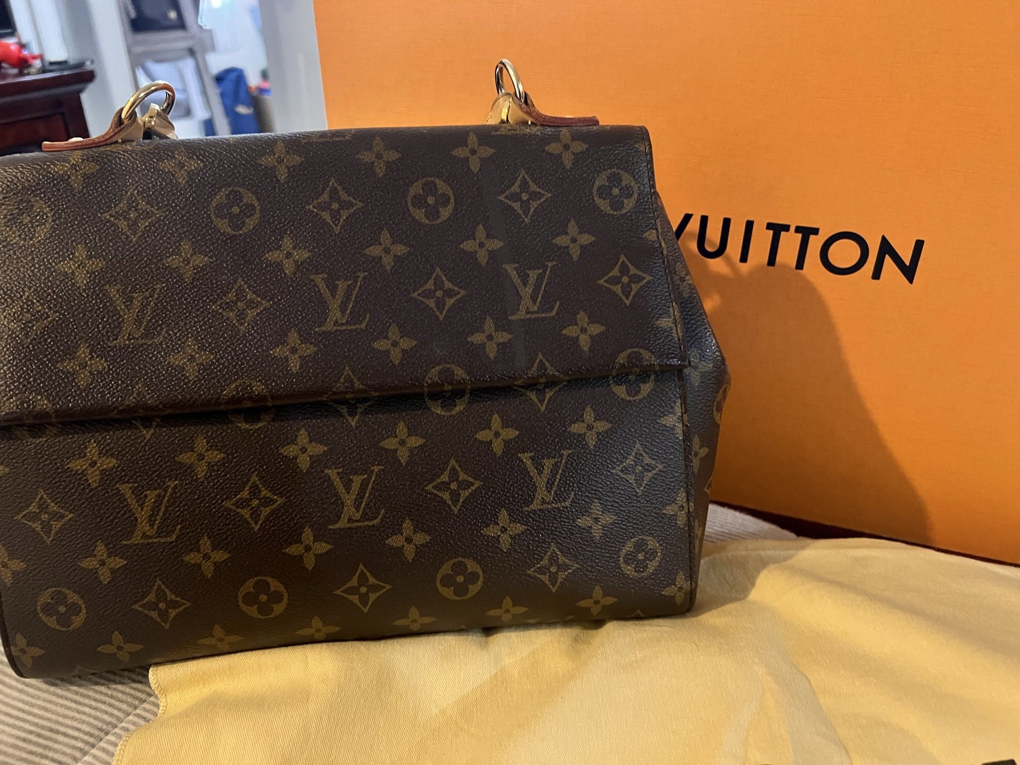 Authentic LV AND GUCCI BAGS 