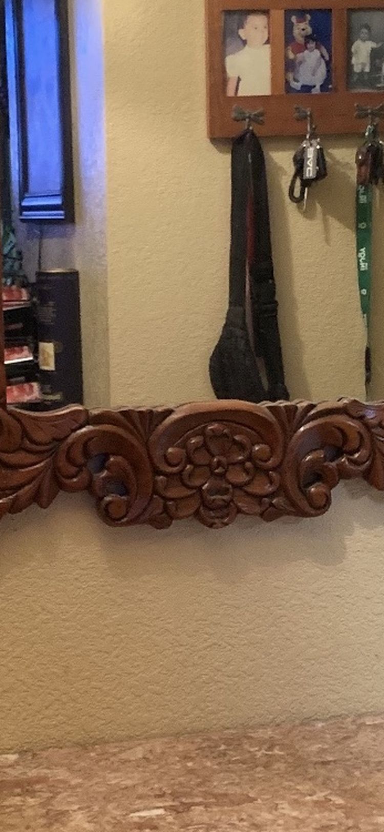 Entrance Table And Mirror