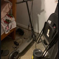 Xiaomi Scooter Runs Good 18 Mph Comes With Charger Missing A Kick Stand