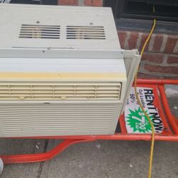 8000 BTU Air Conditioner 
