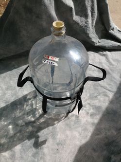Carboy 6.5 Gallon $15 brew  hauler carry handle and stopper
