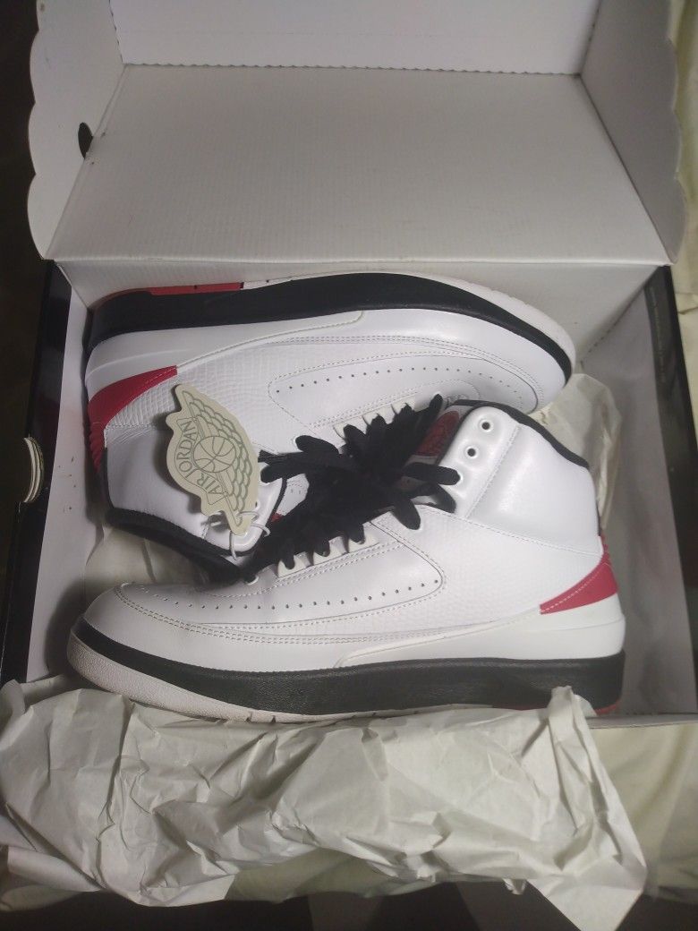 Jordan 2 Retro 'Chicago' 2022