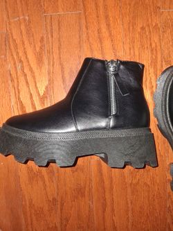 Black Platform Ankle Boots with Side Zipper