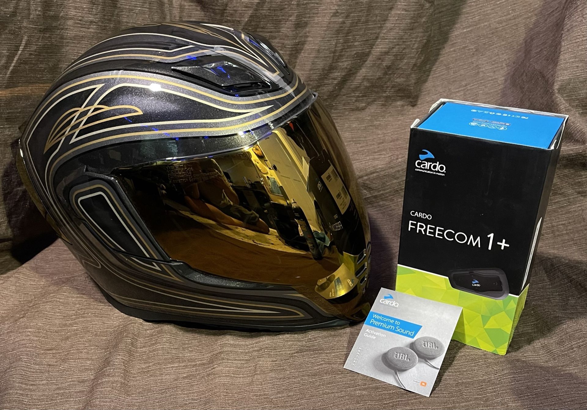 NEW Never Worn ICON AIRFLITE EL CENTRO Size MD with CARDO FREECOM+ 