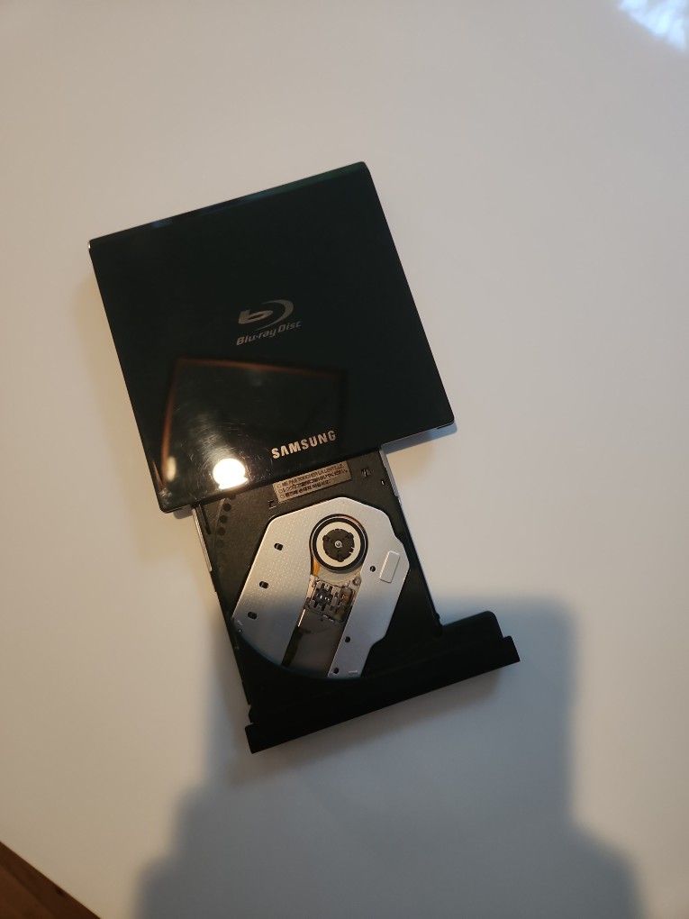 Portable Samsung Blu-ray Writer/Reader
