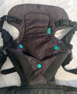Infantino Flip 4-in-1 Convertible Baby Carrier (Like New)