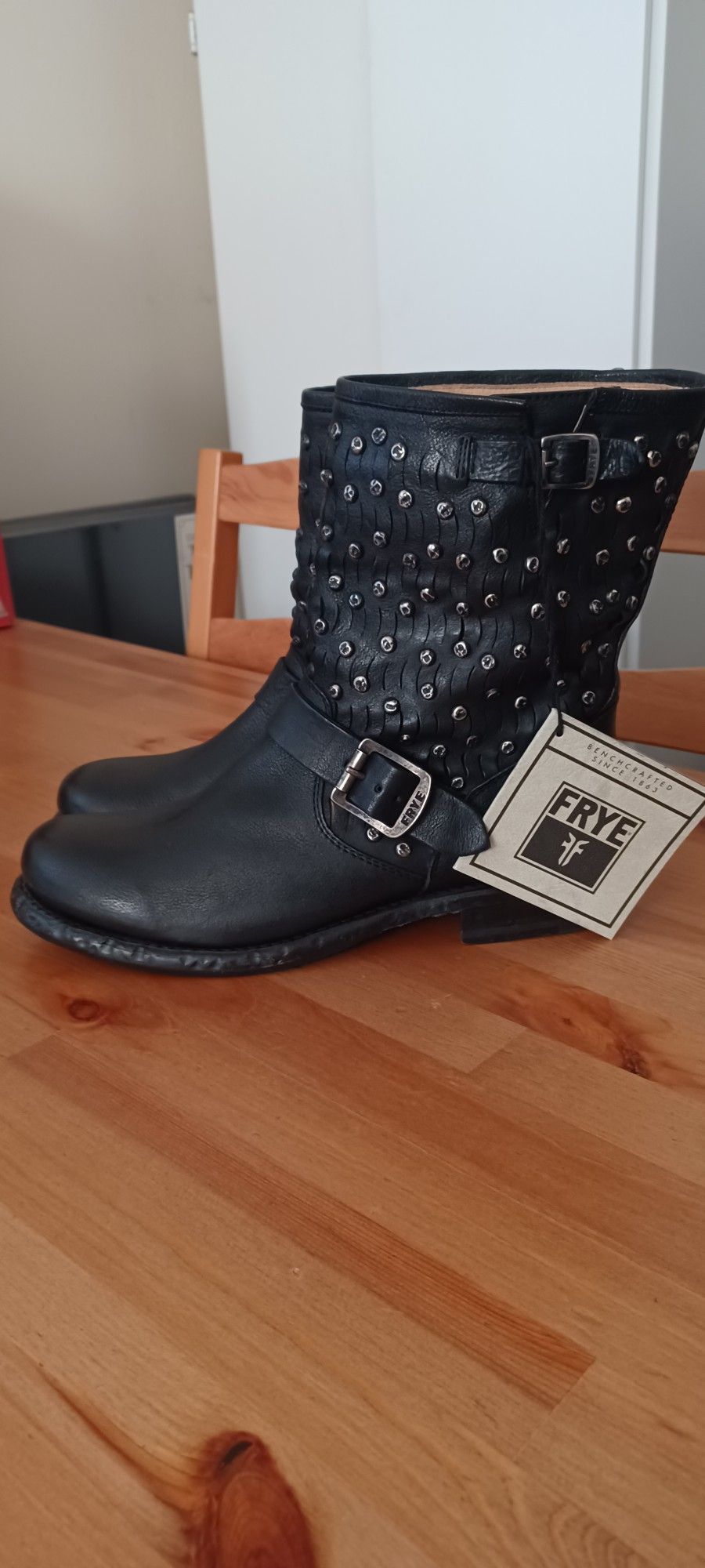 New Frye Jenna Studded Buckle Boots Genuine Leather Women's Size 9