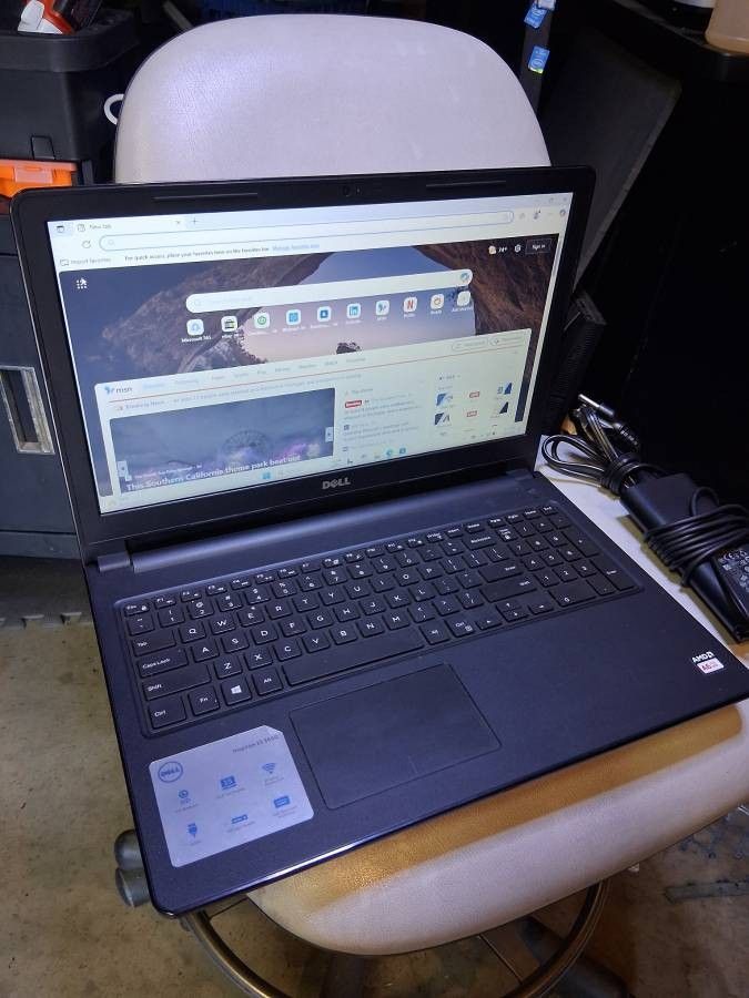 Dell Inspiron. 15.6" in. Laptop. Windows 11, 512 GB Storage, - $160 