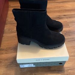 New! Riyaa Lug Boots, Black Size 9.5