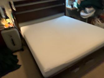Memory Foam Mattress (King)