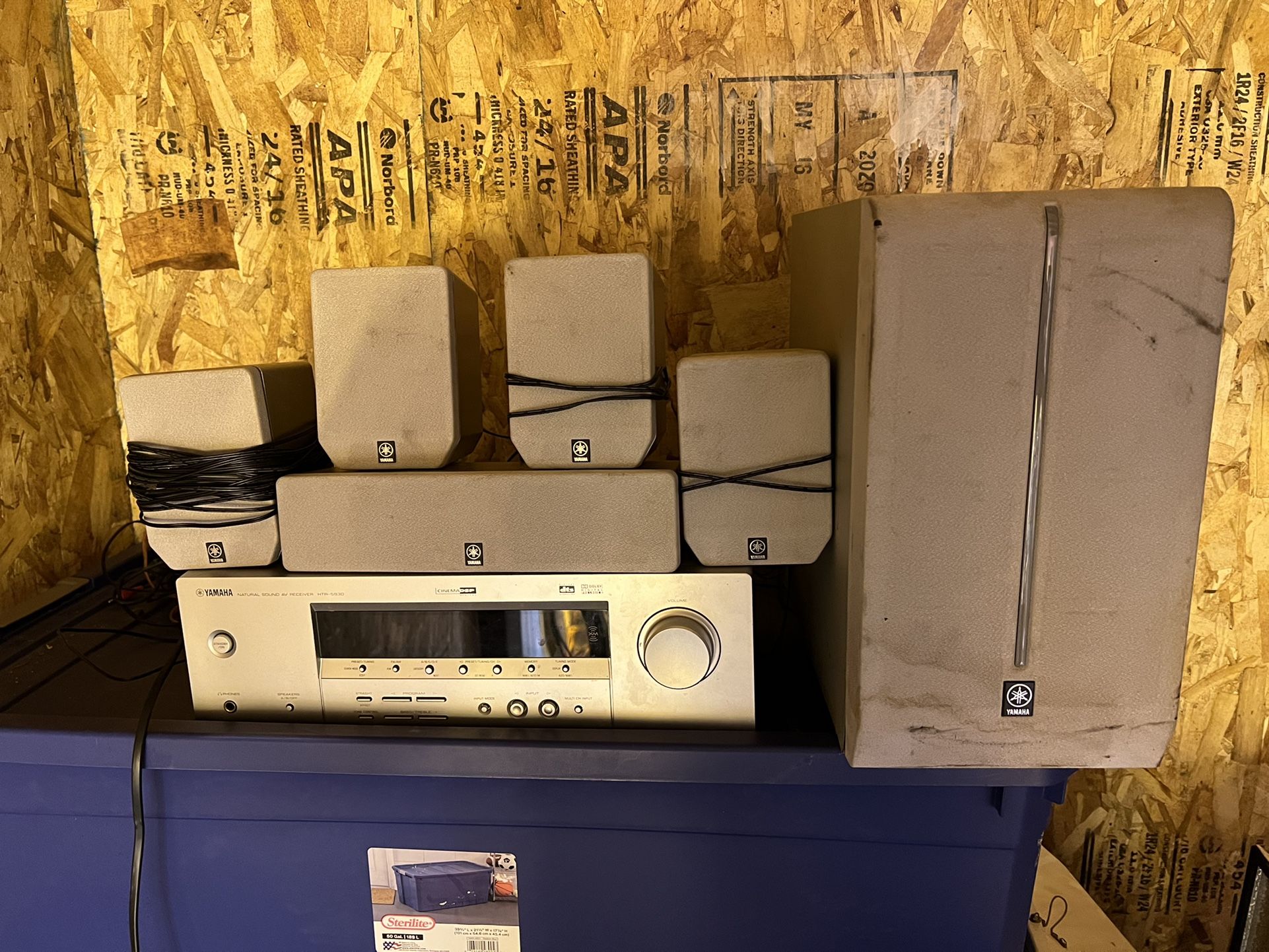 Yamaha HTR-5930 Surround Sound 5 Speakers And Powered Subwoofer