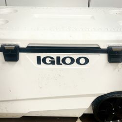 Igloo Rolling Cooler - 90 Quart