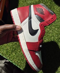 Air Jordan 1 Retro High Og 'Chicago Lost And Found'