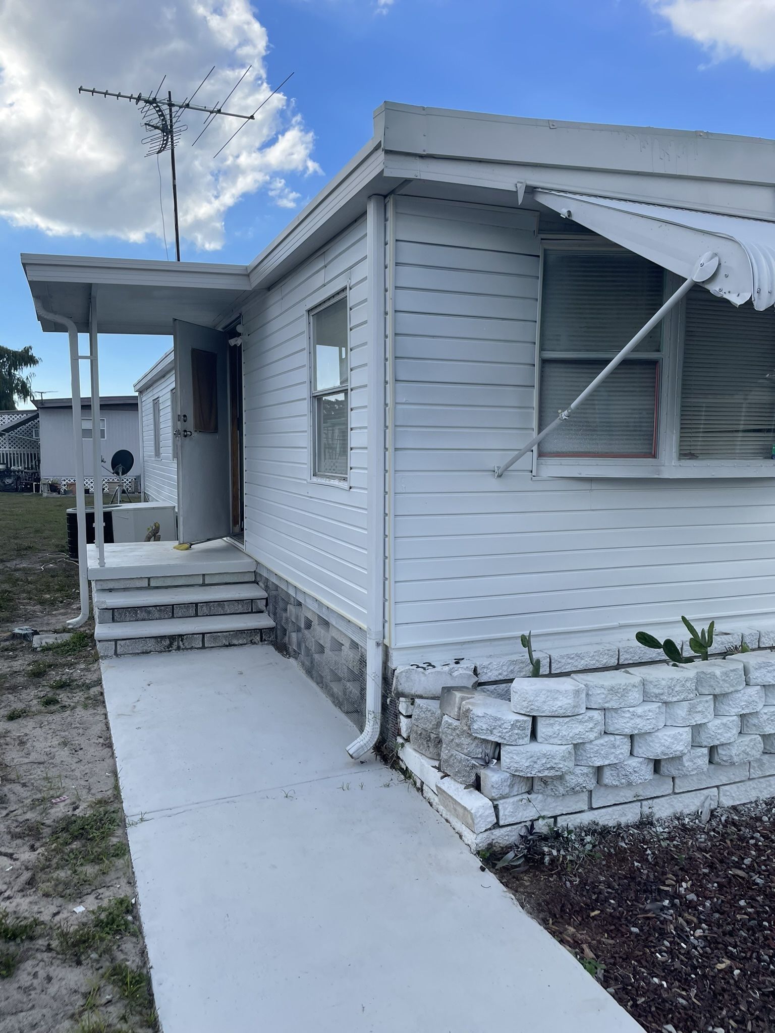 One Bedroom Mobile Home 55+