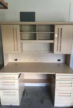 Office Desk with Hutch ***Need Gone*** no low balls