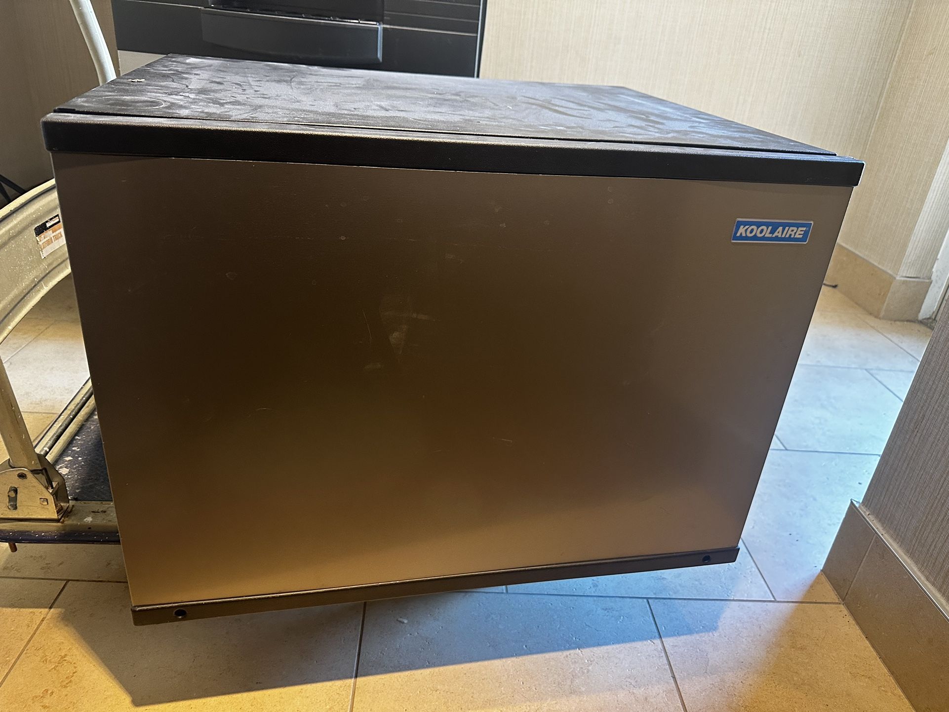 Koolaire Ice Maker KD0250A-161