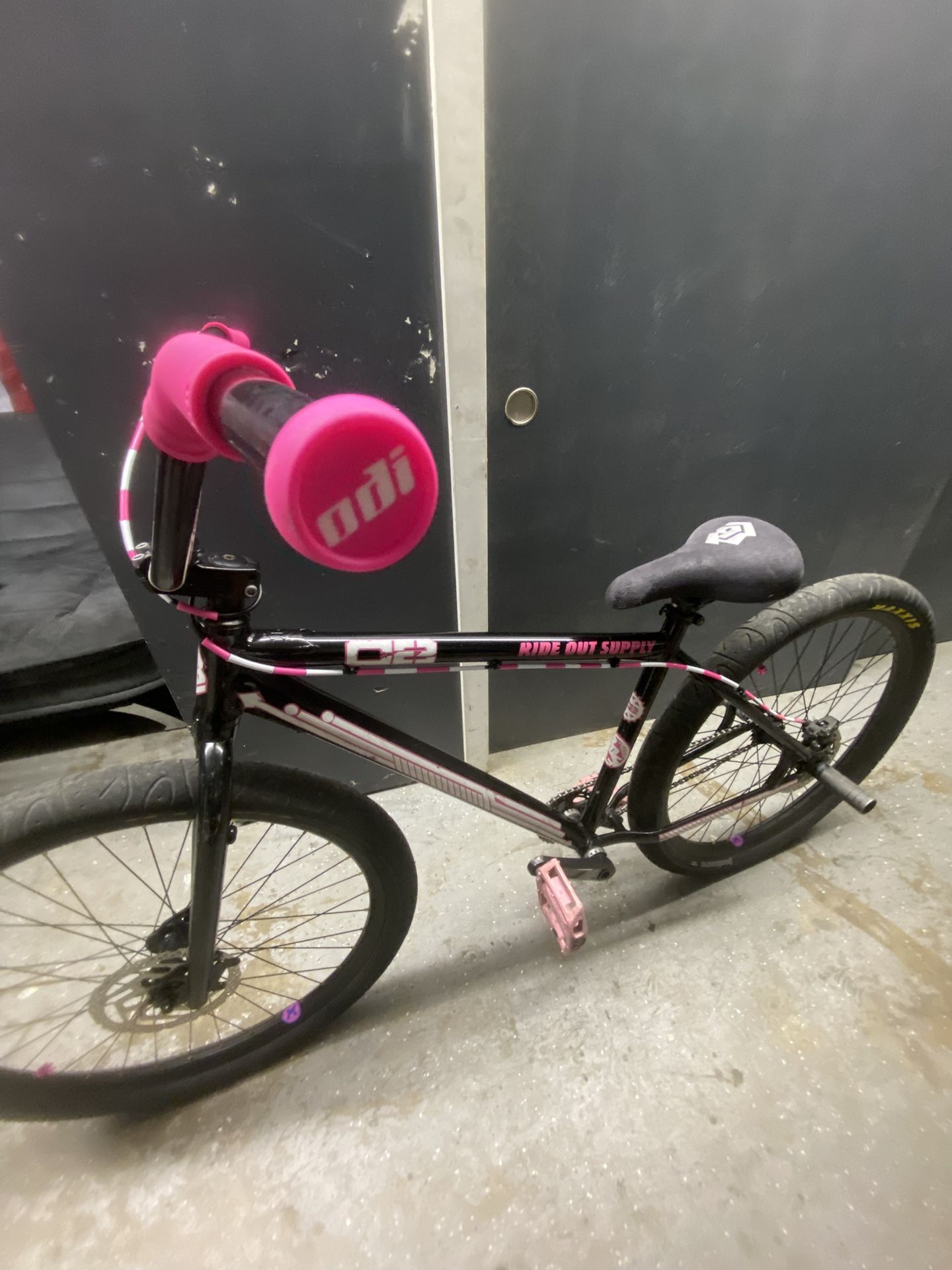 27.5 Pink And White C2