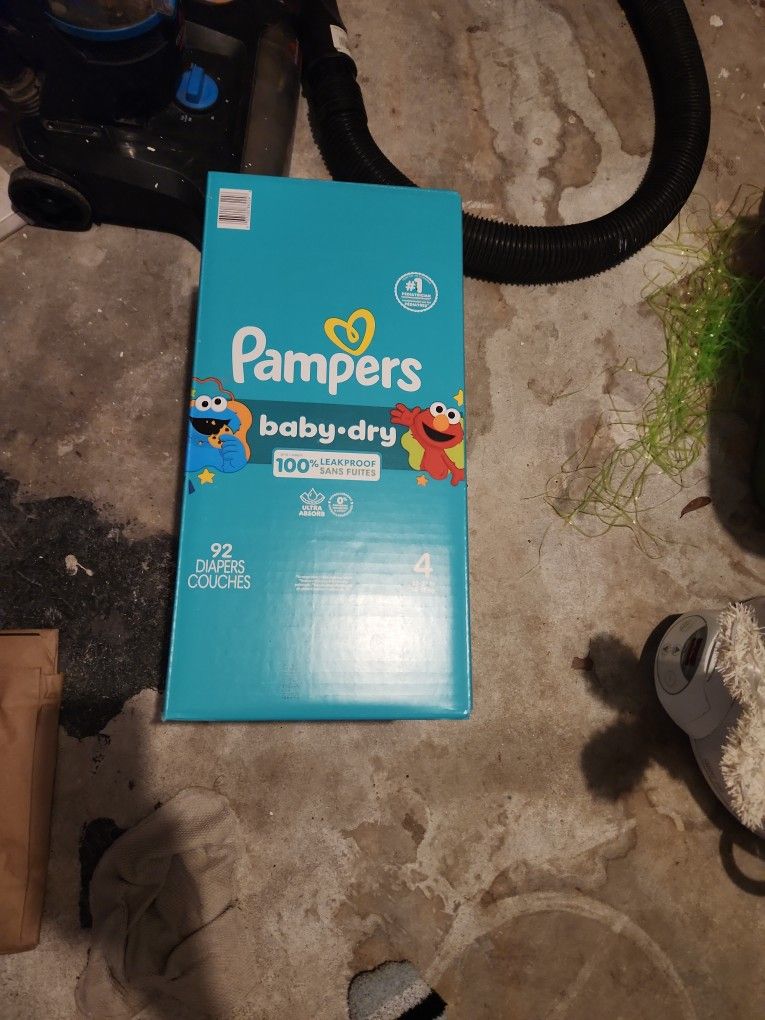 Pampers Diapers Size 4 W Wipes