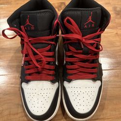 Air Jordan 1 Mid “Gym Red Black Toe” Size 8.5