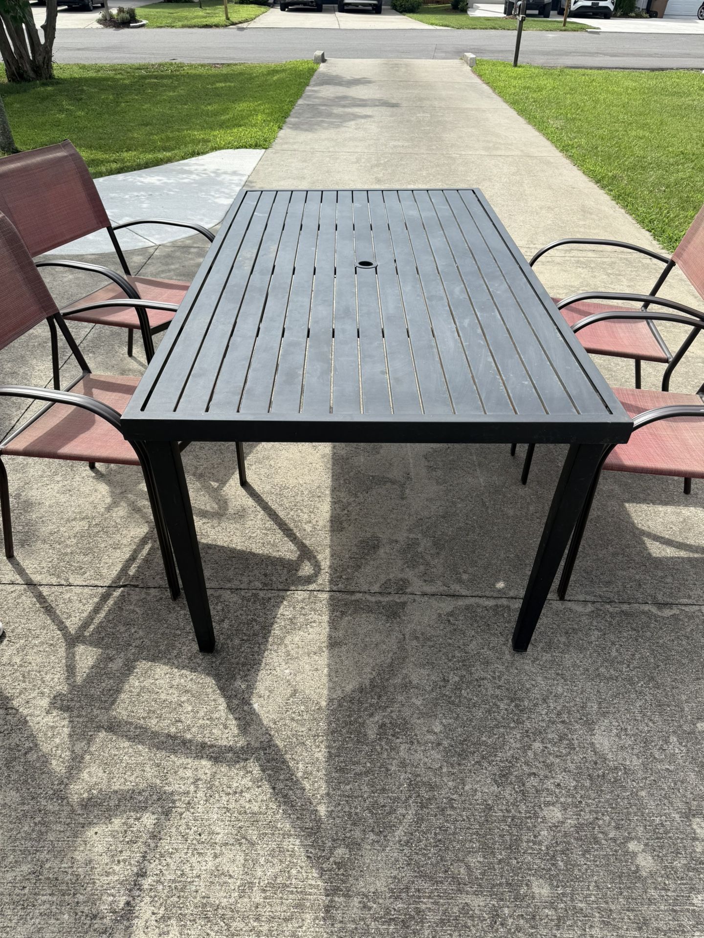 Patio Table and Chair (4)