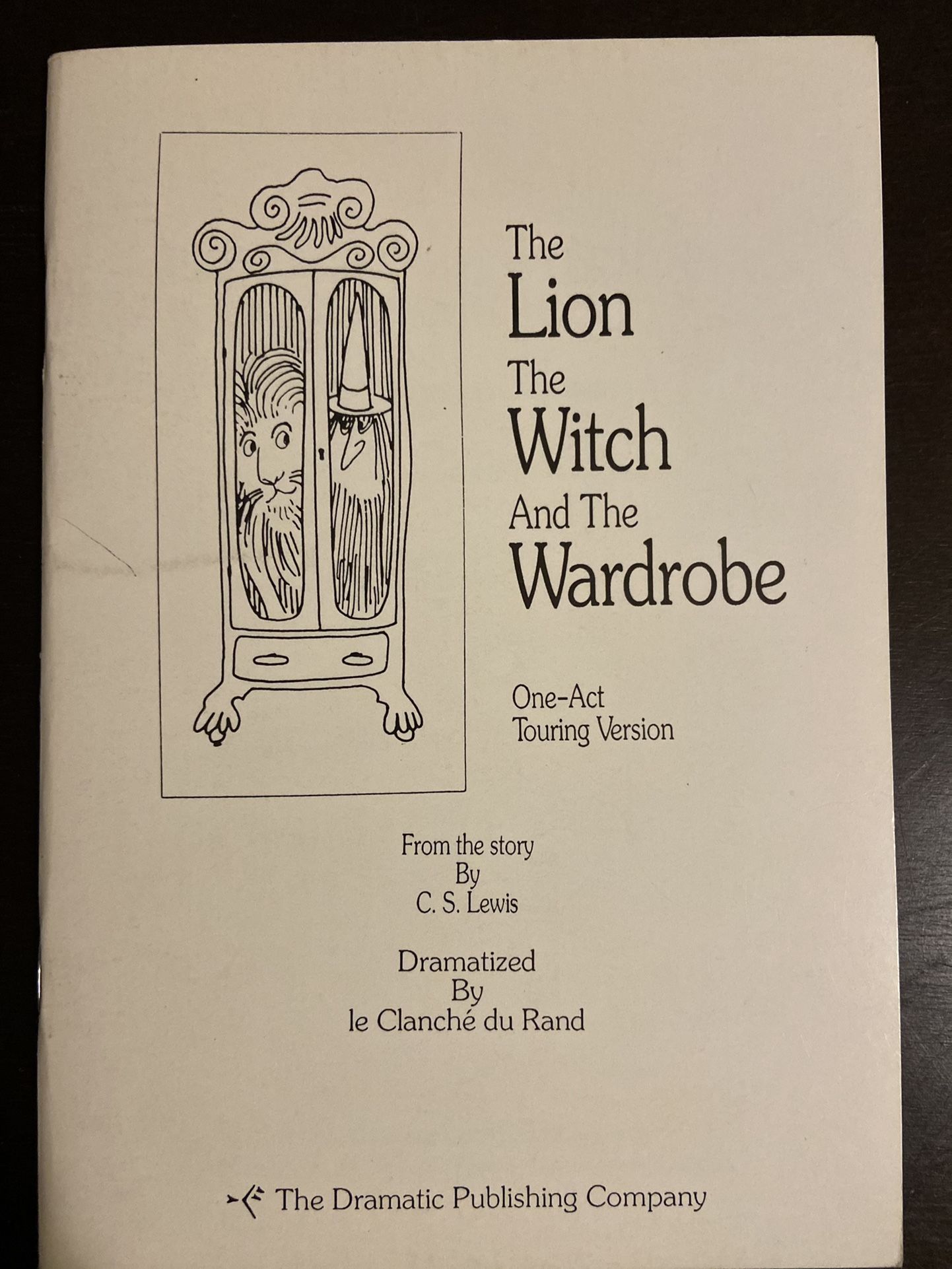 The lion the witch and the wardrobe play for children